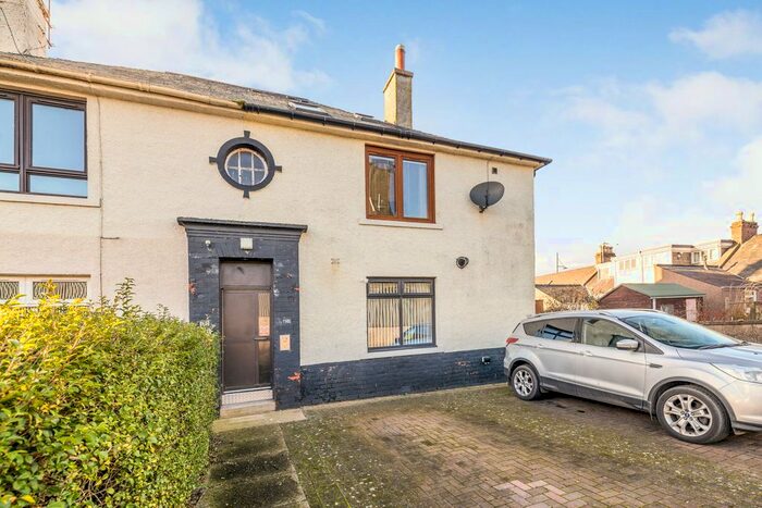 2 Bedroom Flat To Rent In Alfred Street, Montrose, Angus, DD10