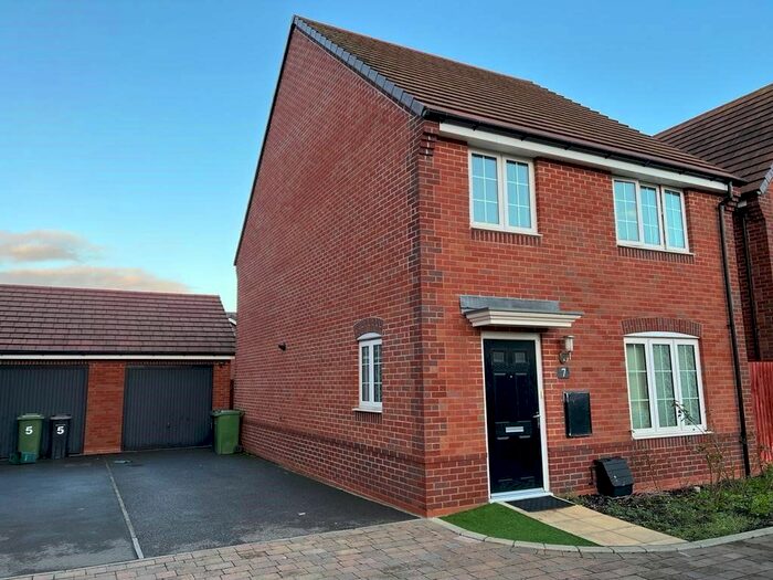4 Bedroom Detached House To Rent In Diamond Drive, Didcot, OX11