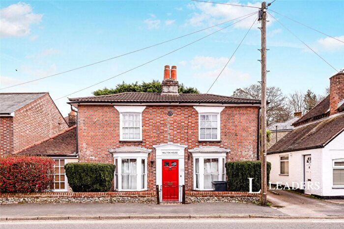 4 Bedroom Detached House To Rent In London Road, Horndean, Waterlooville, PO8