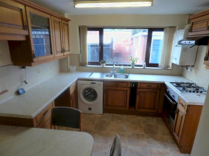 3 Bedroom Semi-Detached House To Rent In Iveagh Close, Measham, Swadlincote, DE12