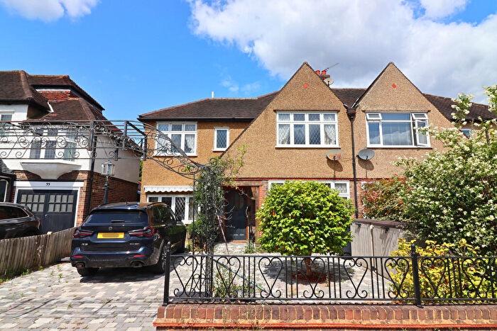5 Bedroom Semi-Detached House To Rent In Kings Drive, Surbiton, KT5