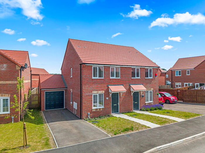 3 Bedroom Semi-Detached House For Sale In Diamond Close, New Ollerton, Nottinghamshire, NG22