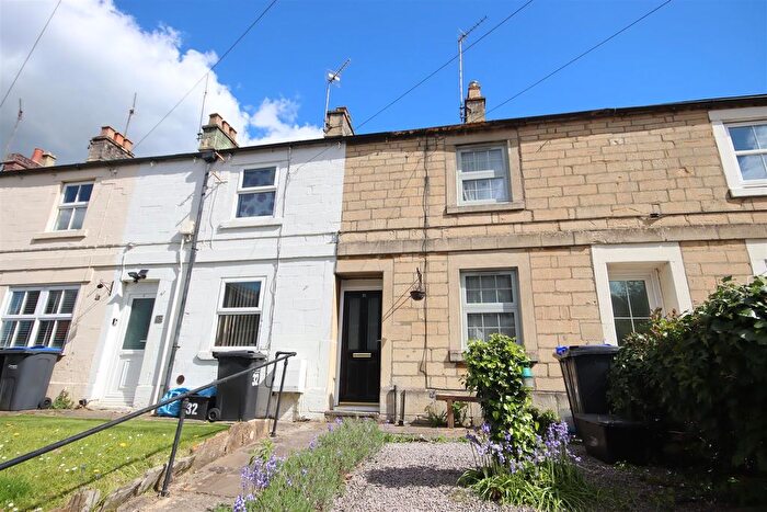 2 Bedroom Cottage For Sale In Westmead Lane, Chippenham, SN15
