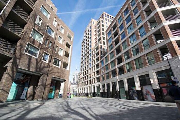 2 Bedroom Flat To Rent In Walworth Road, London, SE17