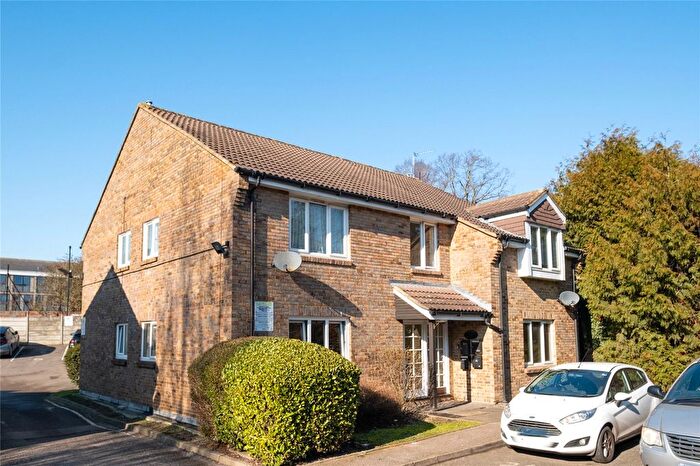 1 Bedroom Flat To Rent In Milford Mews, Streatham, London, SW16