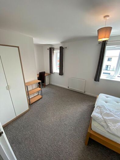 6 Bedroom Semi-detached House To Rent In Slade Baker Way, Bristol, BS16
