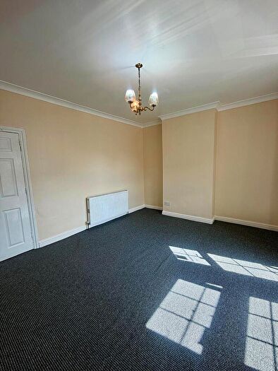 2 Bedroom Flat To Rent In Paget Street, Grangetown, Cardiff, CF11