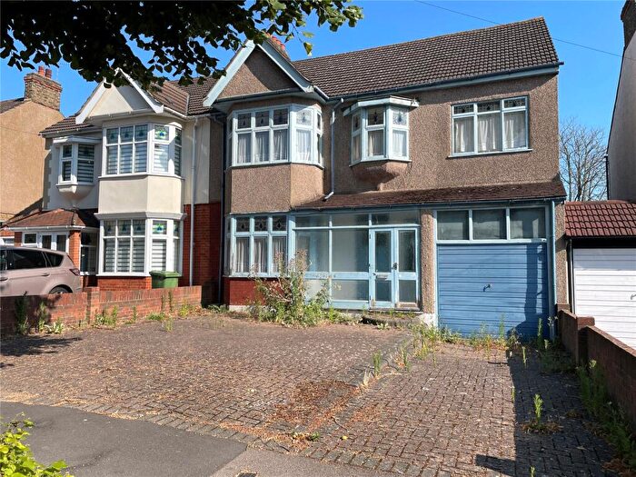 5 Bedroom Semi-Detached House For Sale In Fairholme Avenue, Romford, RM2