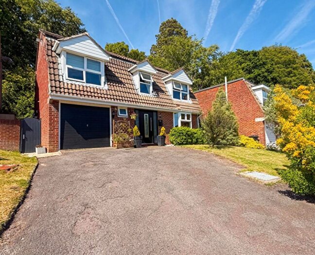4 Bedroom Detached House For Sale In Belvedere Road, Dibden Purlieu, SO45
