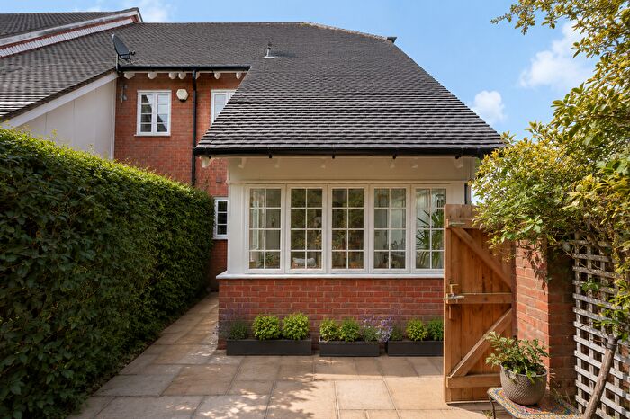 3 Bedroom End Of Terrace House For Sale In Southbank, Swanley, BR8