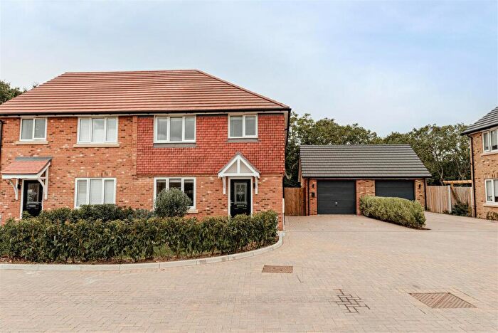 3 Bedroom Semi-Detached House For Sale In St Stephens Park, Ramsgate., CT12