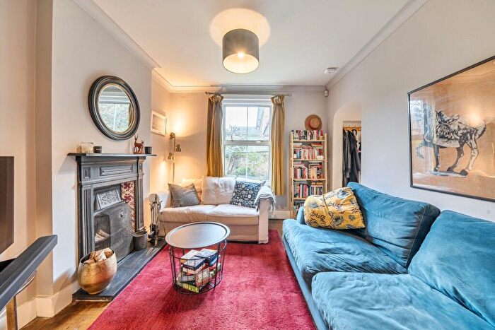 2 Bedroom Terraced House For Sale In Nunhead Grove, Lower Nunhead, London, SE15