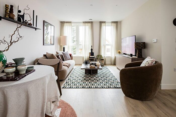 1 Bedroom Flat To Rent In Biscuit Walk, Bermondsey, London, SE16