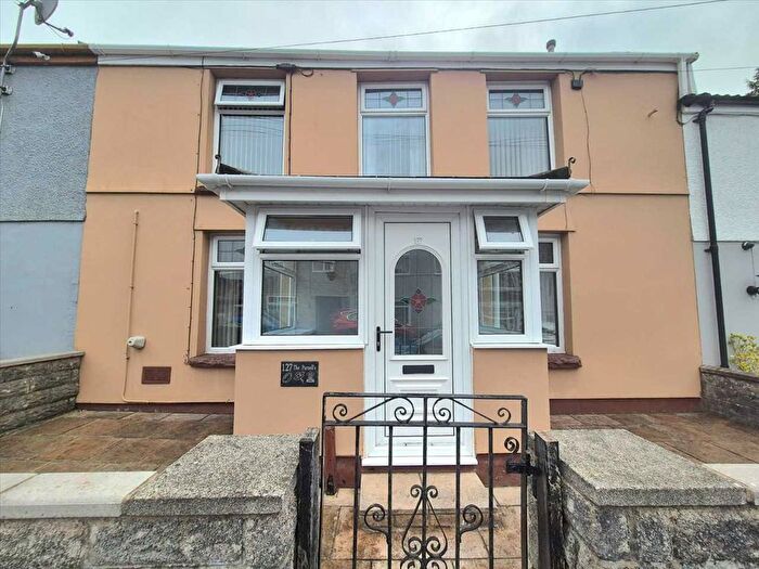 3 Bedroom Terraced House For Sale In High Street, Porth, CF39