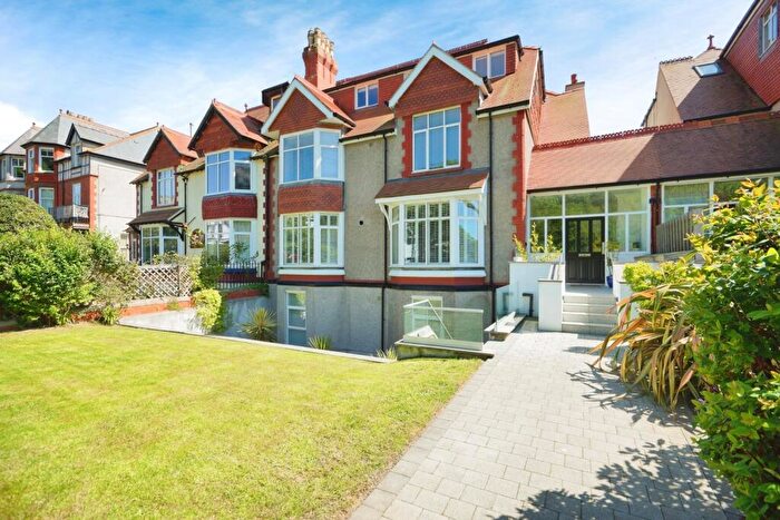 2 Bedroom Flat For Sale In Abbey Road, Llandudno, Conwy, LL30