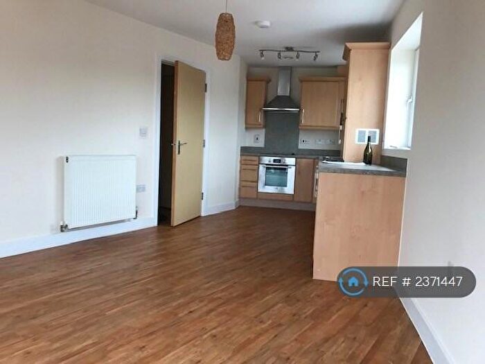 2 Bedroom Flat To Rent In Popley, Basingstoke, RG24