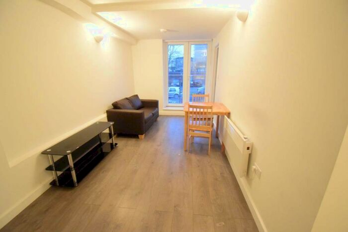 1 Bedroom Flat To Rent In Brent Street, London, NW4