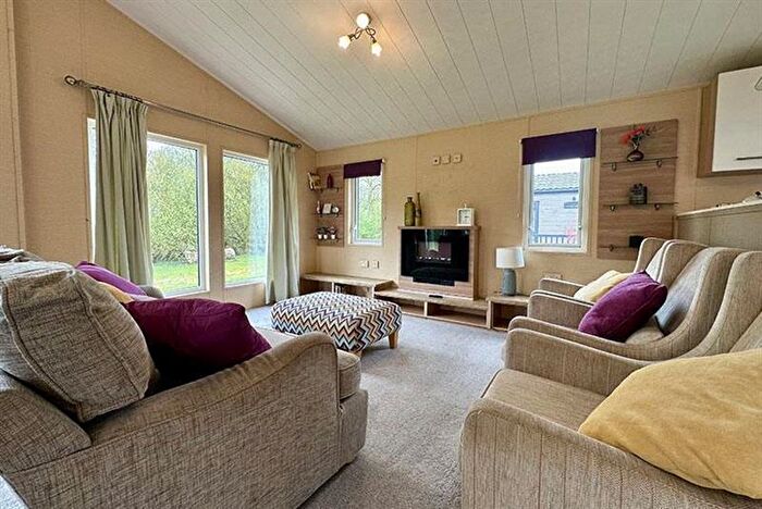 2 Bedroom Lodge For Sale In Willerby Boston, Tattershall Lakes Country Park, Sleaford Rd, Tattershall, Lincolnshire, LN4