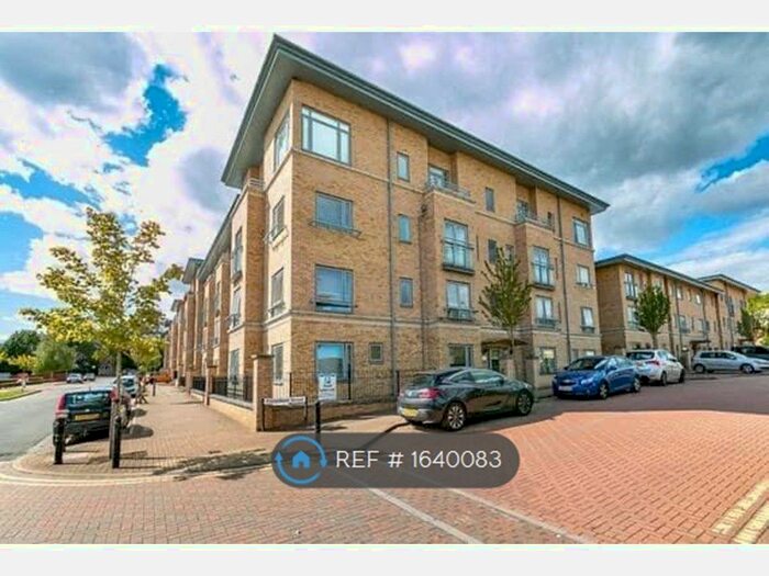 2 Bedroom Flat To Rent In Fitzwilliam Street, Bletchley, Milton Keynes, MK3