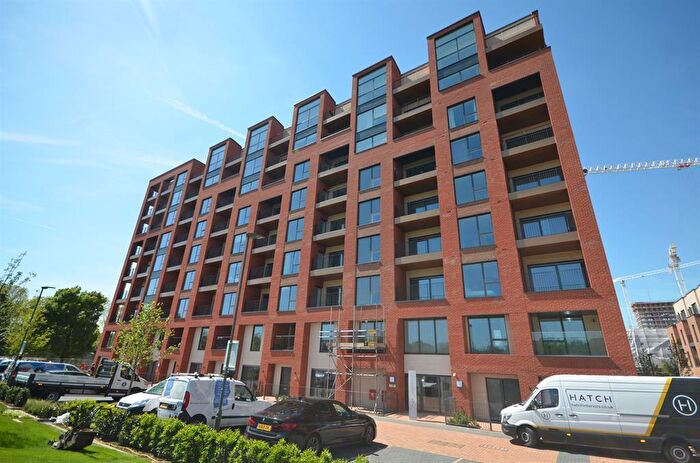 2 Bedroom Flat To Rent In Quarrion House, Colindale, London, NW9