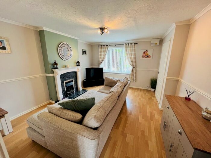 3 Bedroom Town House To Rent In Millhouse Lane, Moreton, Wirral, CH46