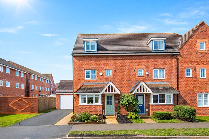 4 Bedroom House For Sale In Angell Drive, Market Harborough, LE16