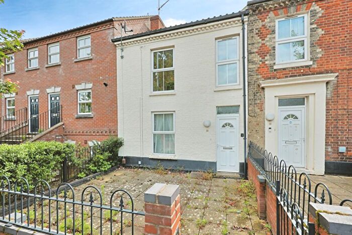 3 Bedroom Terraced House For Sale In Old Palace Road, Norwich, NR2