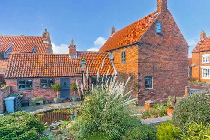 4 Bedroom Cottage For Sale In Newark Road, Wellow, Newark, NG22