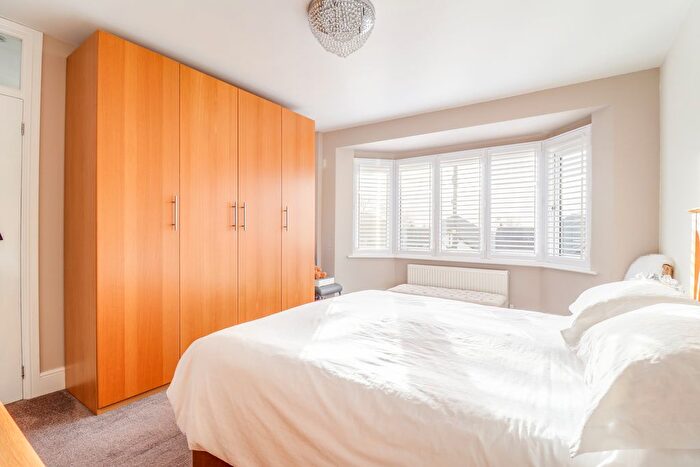 2 Bedroom Detached Bungalow For Sale In Cumberland Avenue, Benfleet, SS7