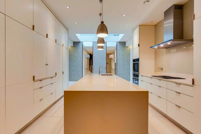 3 Bedroom Terraced House To Rent In Fairholt Street, Knightsbridge, SW7