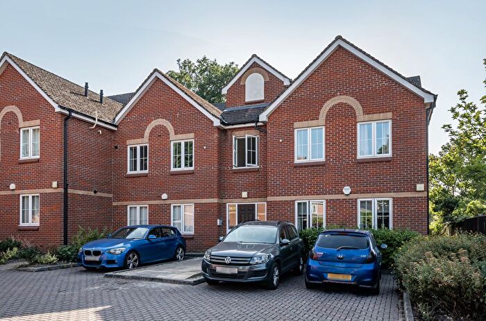 2 Bedroom Flat For Sale In Darwin Place, Bracknell, Berkshire, RG12