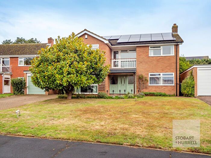 4 Bedroom Detached House For Sale In Sunnyfields, Meadow Drive, Hoveton, Norfolk, NR12