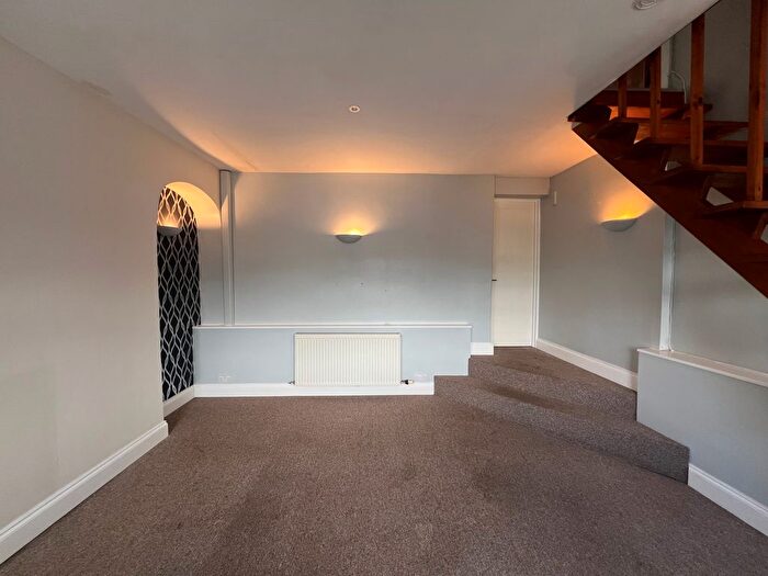 4 Bedroom Property To Rent In Western Road, Torquay, TQ1