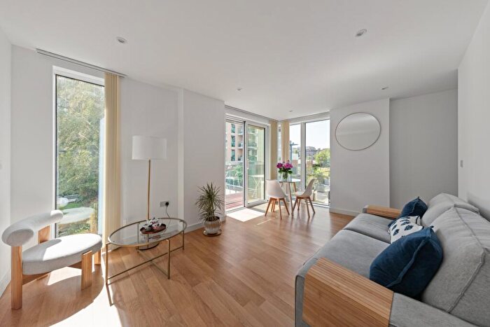 1 Bedroom Apartment To Rent In Goodchild Road London, N4