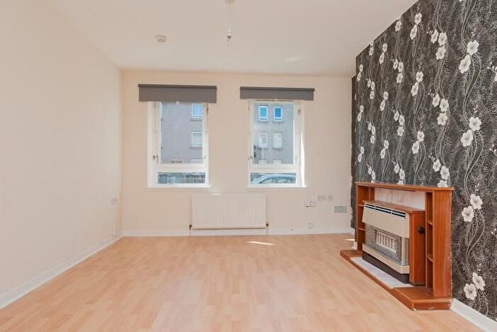 2 Bedroom Flat To Rent In Wardieburn Street West, Edinburgh, EH5