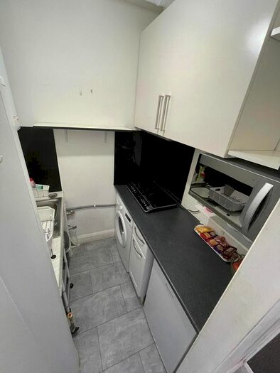 1 Bedroom Flat To Rent In Romford, RM6