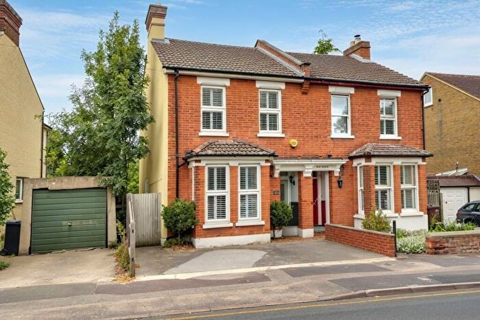 3 Bedroom Semi-Detached House To Rent In College Road, Maidstone, ME15