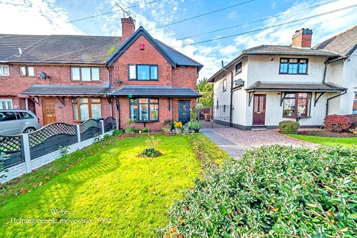 3 Bedroom Semi Detached House For Sale In Somerfield Road, Walsall, WS3