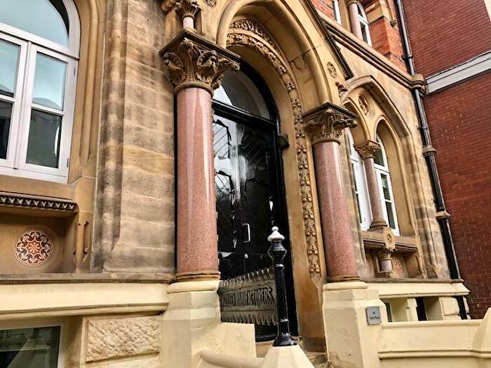 1 Bedroom Flat To Rent In York Place, Leeds, West Yorkshire, Uk, LS1