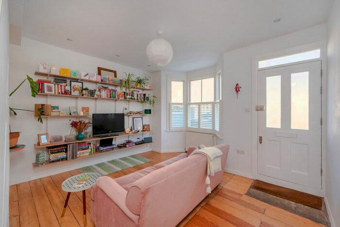 2 Bedroom Terraced House To Rent In Fairfield Road, Canary Wharf, E17