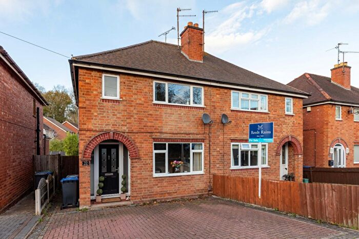 3 Bedroom Semi-detached House For Sale In Mill End, Kenilworth, Warwickshire, CV8