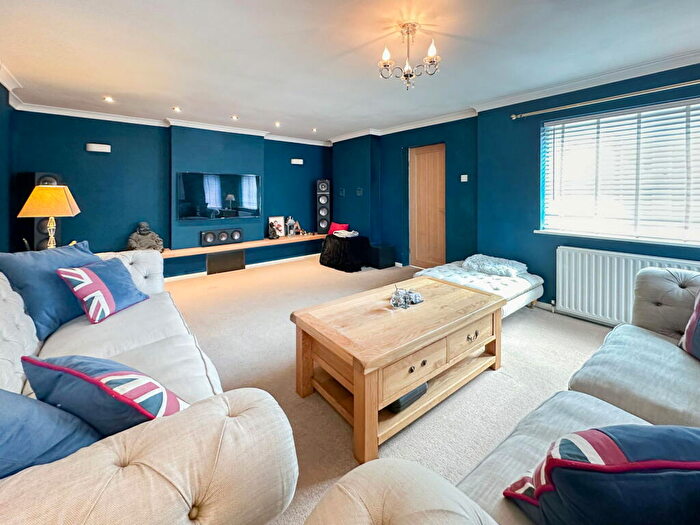 4 Bedroom Detached House For Sale In The Grove, Bedworth, CV12