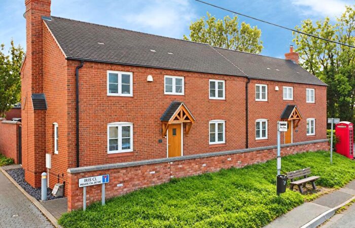3 Bedroom Semi-Detached House For Sale In Iris Close, Appleby Magna, DE12