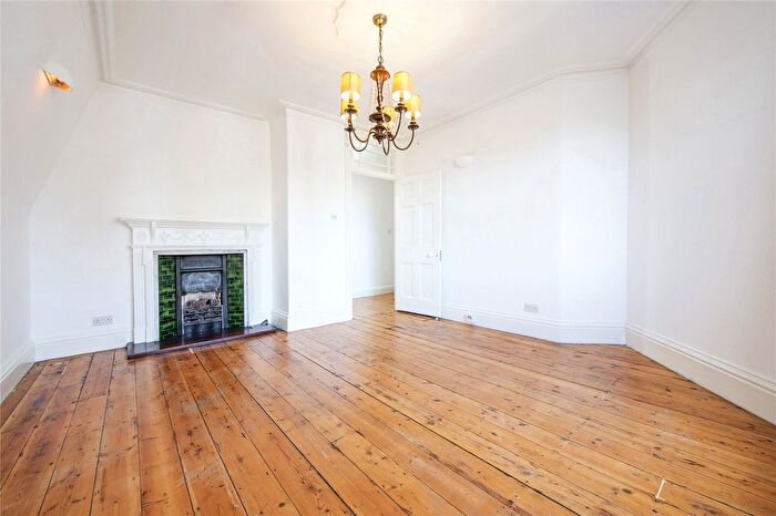 2 Bedroom Flat For Sale In Glentworth Street, London, NW1