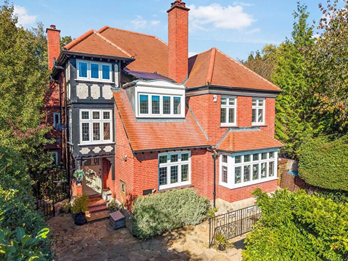 5 Bedroom Detached House For Sale In Wilderness Road, Oxted, RH8