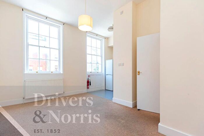 1 Bedroom Apartment To Rent In Eversholt Street, Euston, London, NW1