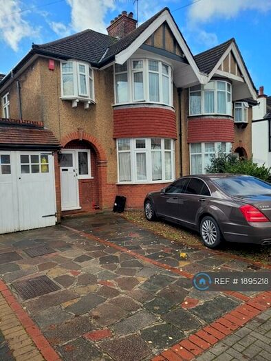 4 Bedroom Semi-Detached House To Rent In Crundale Avenue, London, NW9