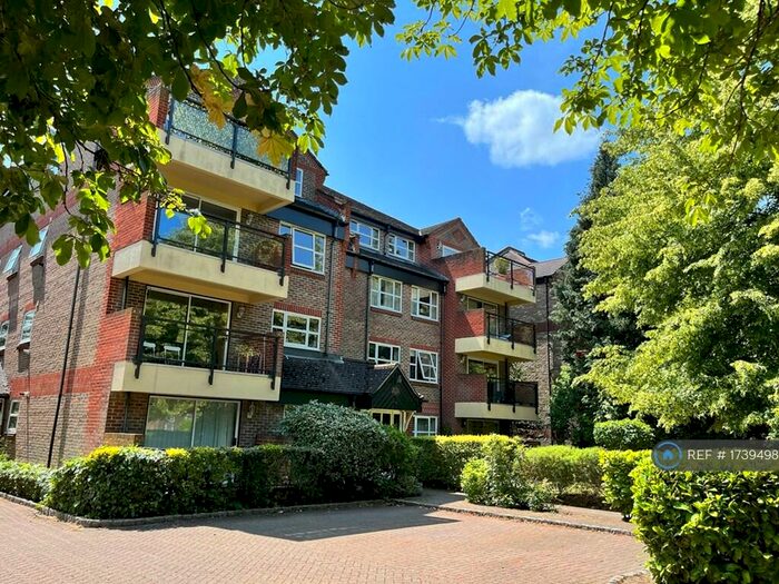 2 Bedroom Flat To Rent In Pacific Heights, Beckenham, BR3