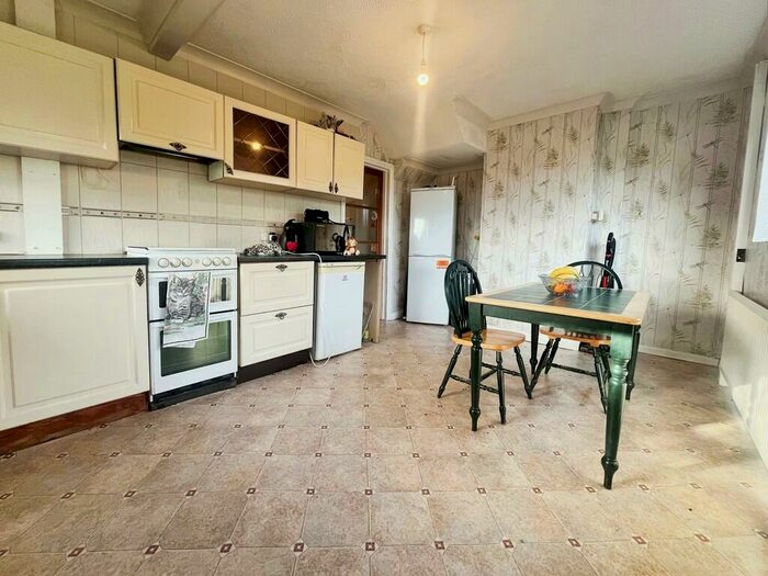 3 Bedroom End Of Terrace House For Sale In Leighton Close, Great Barr, B43