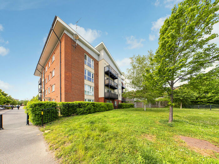 2 Bedroom Flat To Rent In Andrews House, Tadros Court, High Wycombe, HP13